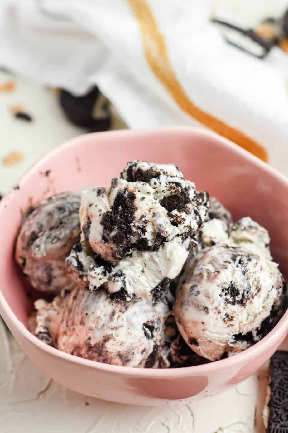 No Churn Cookies and Cream Ice Cream - for a Fraction